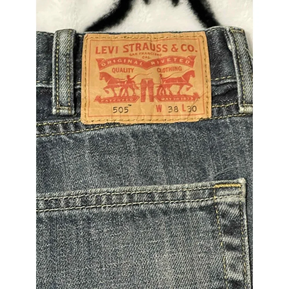Levis 505 Jeans Mens 38x30 Blue Denim Relaxed Fit Straight Leg‎ Classic Pants